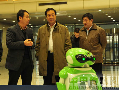 沈陽(yáng)市副市長(zhǎng)吳漢圣調(diào)研考察新松公司