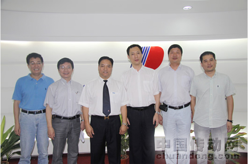 溫州大學領(lǐng)導來人民電器參觀考察