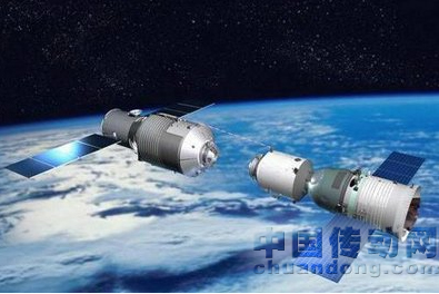 左為天宮系列空間實驗室、右為神舟飛船
