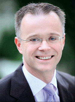 珠海新多力  Walter Demmelhuber博士