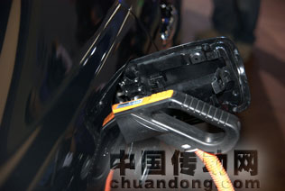 菲尼克斯電氣電動汽車充電連接器首次亮相北京車展