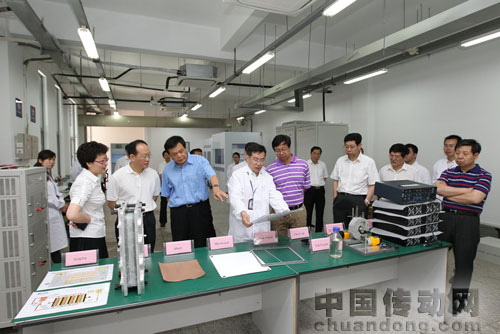 5月29日，國電南自集團(tuán)公司黨組成員、副總經(jīng)理鄧建玲到公司調(diào)研