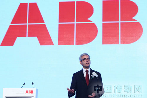 ABB集團離散自動化與運動控制業(yè)務(wù)部負(fù)責(zé)人史畢福在2012ABB自動化世界開幕式上作主旨演講